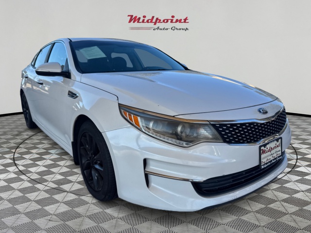 2016 Kia Optima EX AT's photo