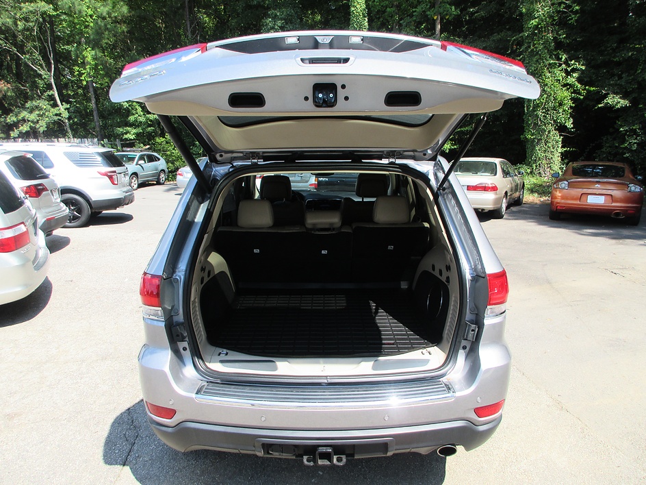 Jeep Grand Cherokee photo 7