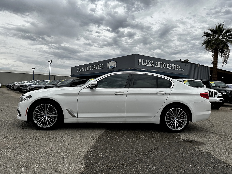 2020 BMW 5 Series 530i's photo