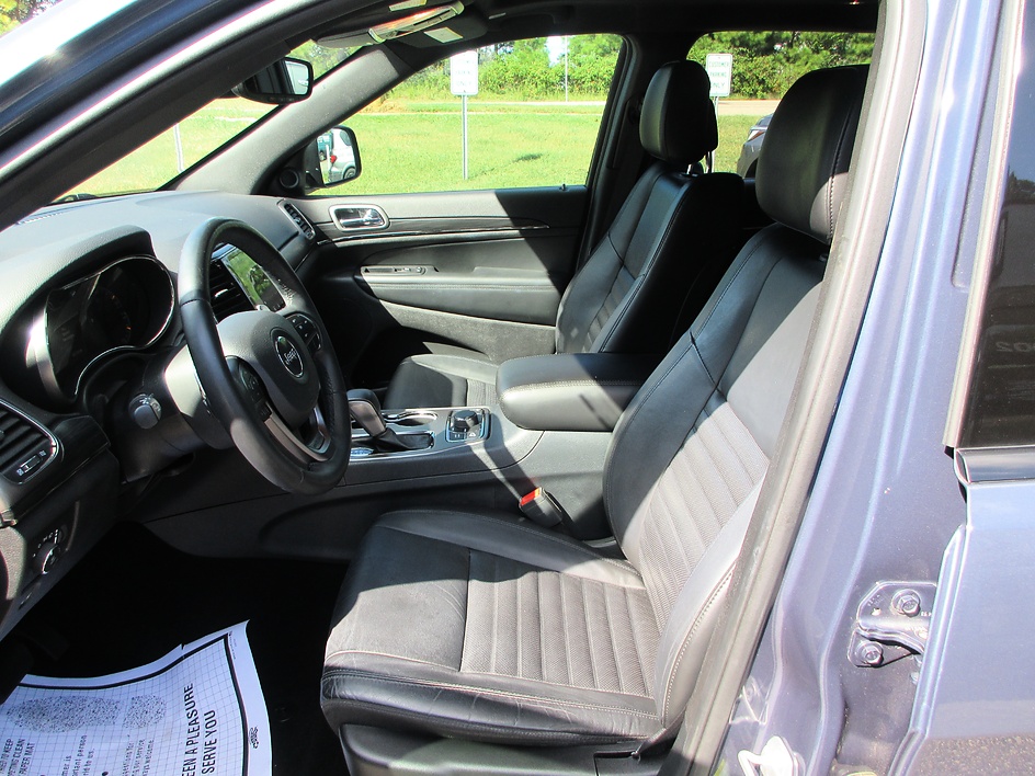 Jeep Grand Cherokee photo 10