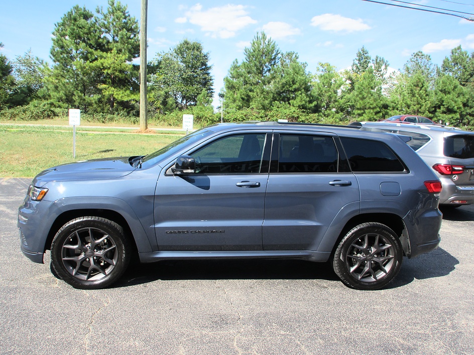 Jeep Grand Cherokee photo 8