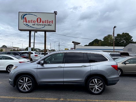 2016 Honda Pilot Elite's photo