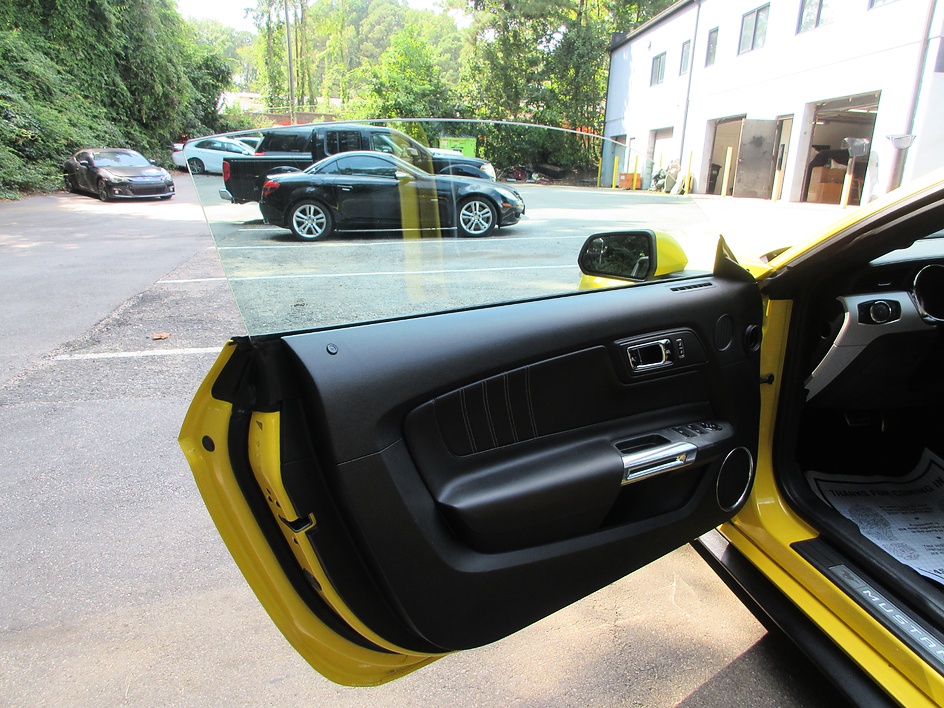 Ford Mustang photo 9