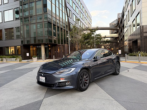 2020 Tesla Model S Long Range Plus