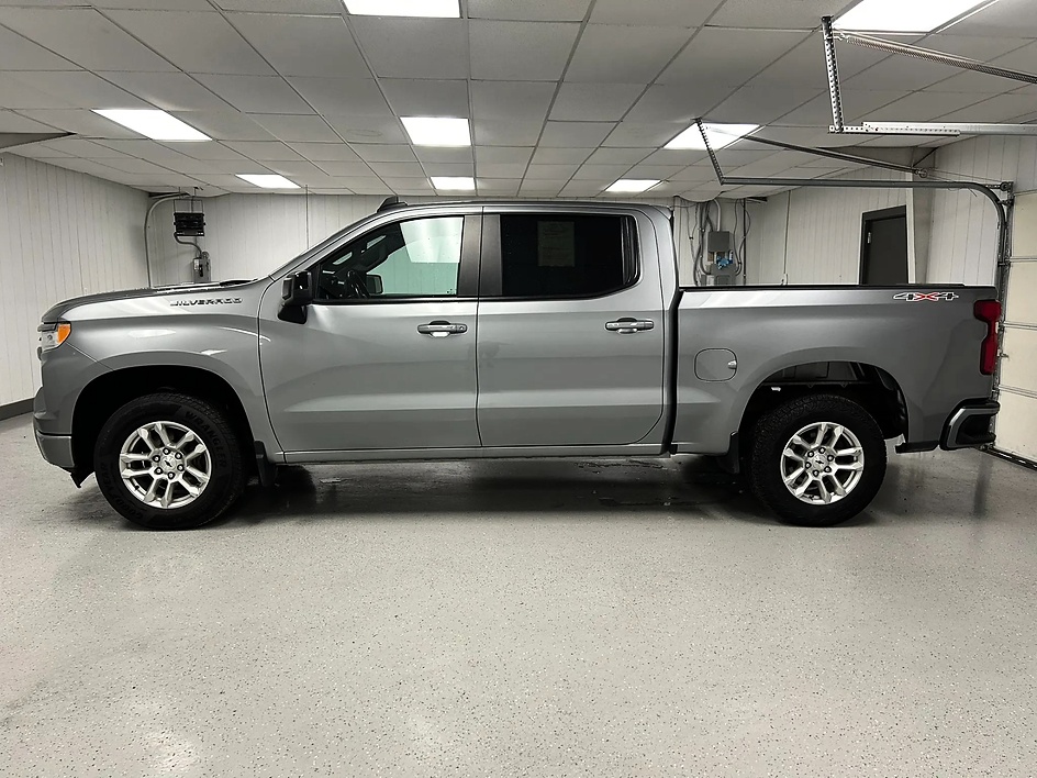 2023 Chevrolet Silverado 1500 RST - Photo 9