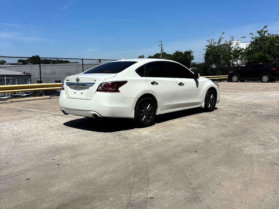 2015 Nissan Altima S - Photo 6