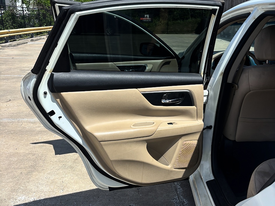 2015 Nissan Altima S - Photo 9