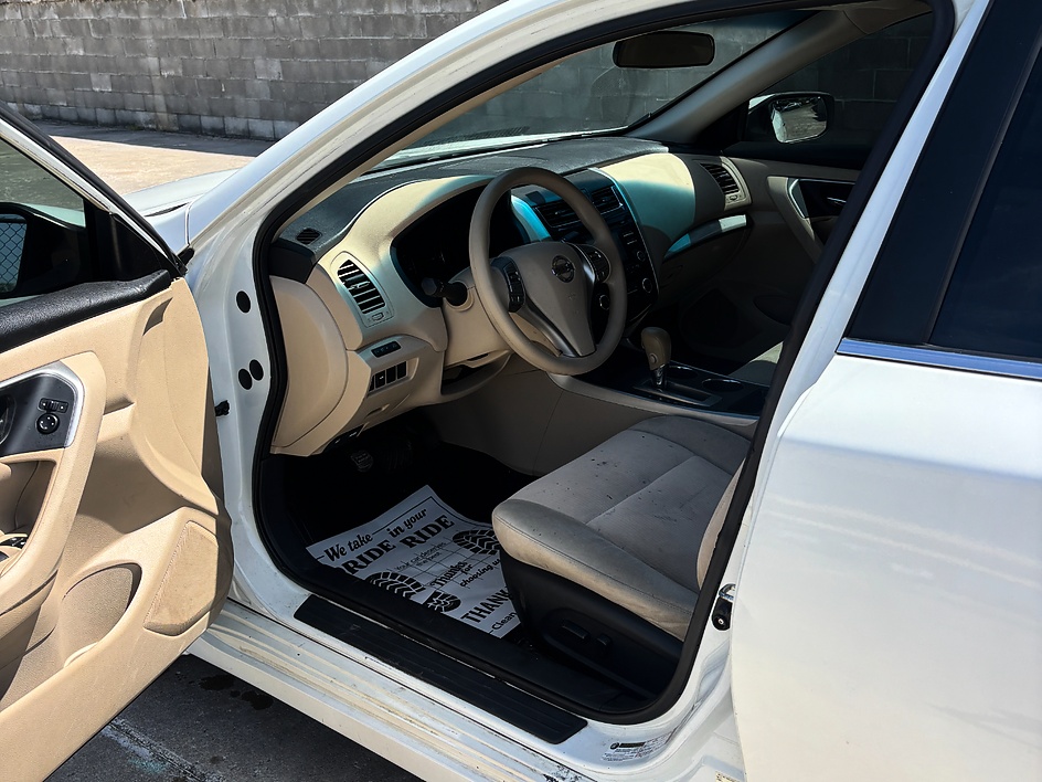 2015 Nissan Altima S - Photo 8