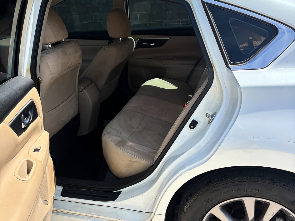 2015 Nissan Altima S - Photo 10