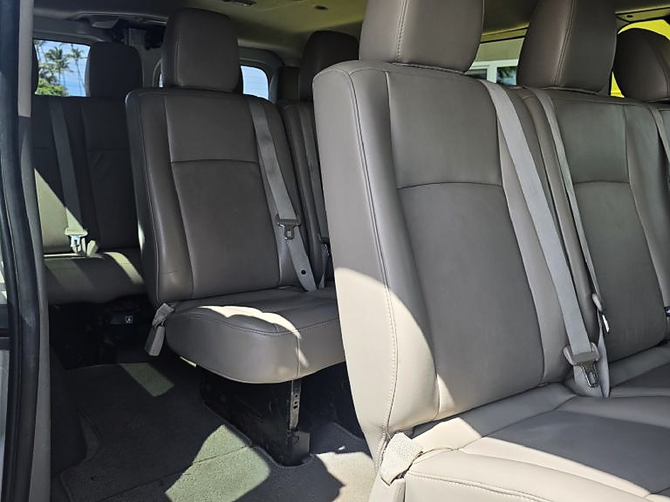 2016 Nissan NV Passenger SL - Photo 11