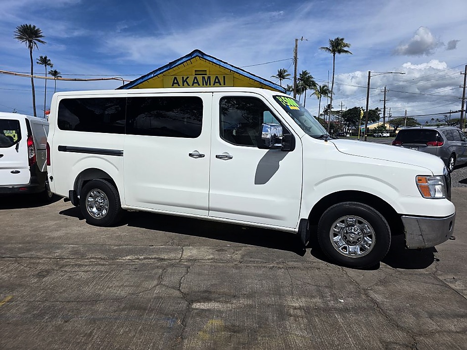 2016 Nissan NV Passenger SL - Photo 9