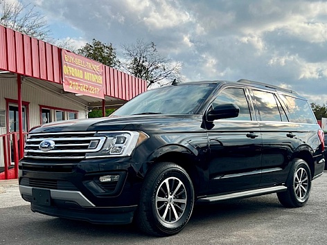 2021 Ford Expedition XLT's photo