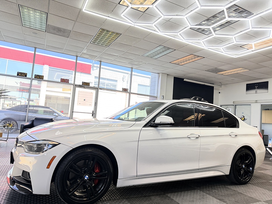 2016 BMW 3 Series 328i xDrive Sedan SULEV's photo