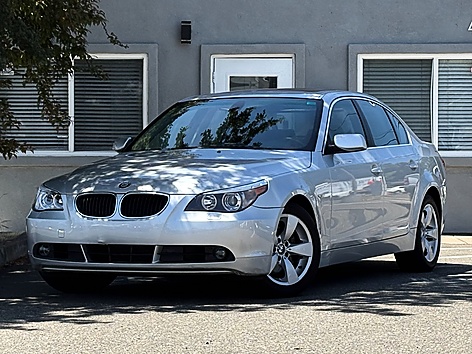2004 BMW 5 Series 530i's photo