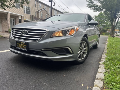 2017 Hyundai Sonata SE's photo