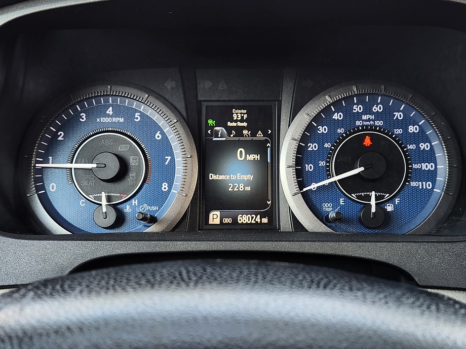 2020 Toyota Sienna XLE - Photo 14