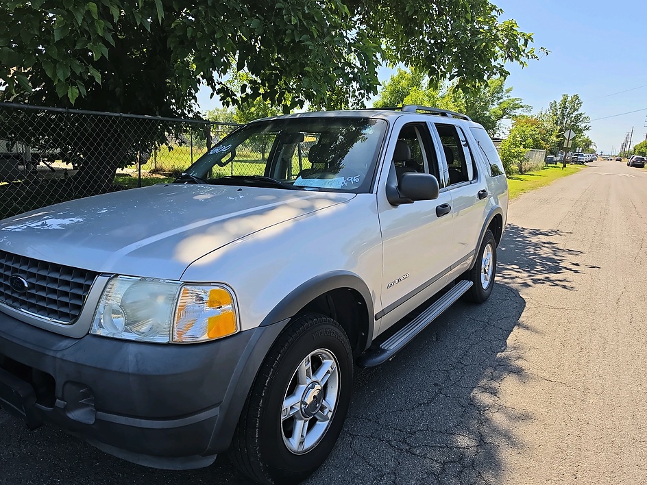 2004 Ford Explorer's photo