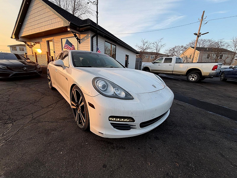 2012 Porsche Panamera