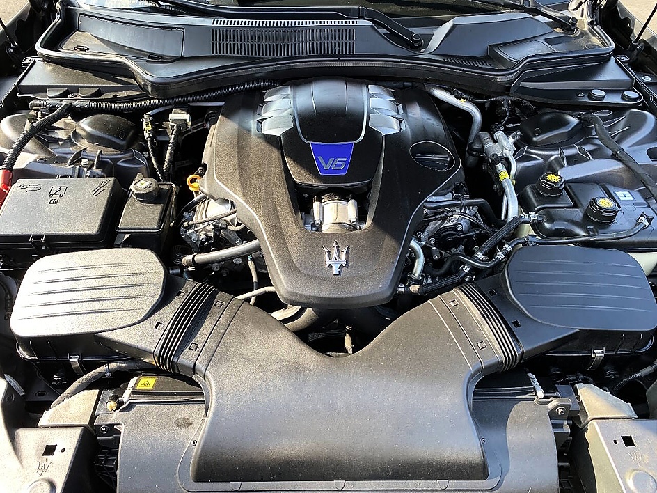 2014 Maserati Ghibli S - Photo 21