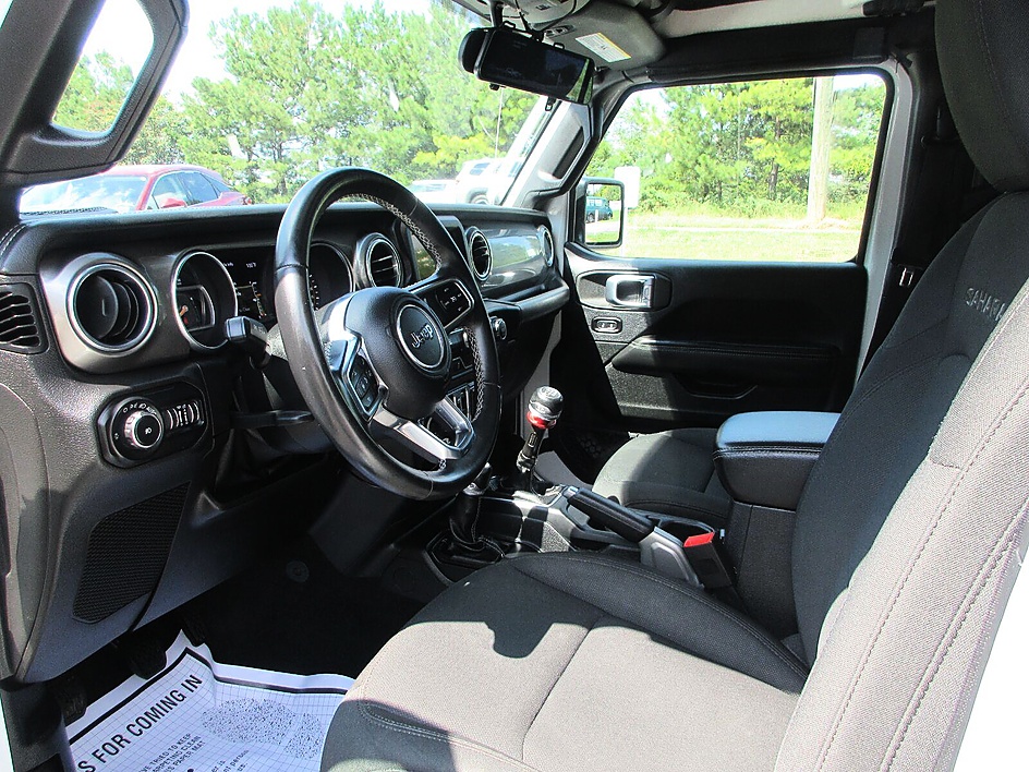 Jeep Wrangler photo 10
