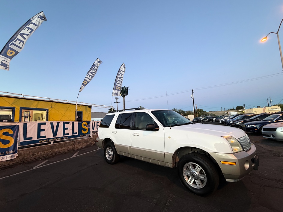 2004 Mercury Mountaineer Luxury