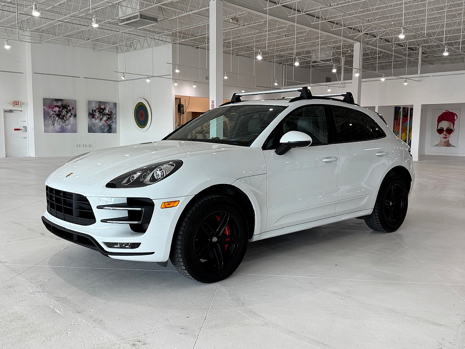 2017 Porsche Macan Turbo