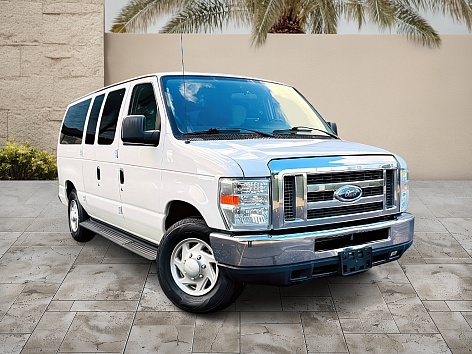 2012 Ford E-Series Econoline Wagon XLT
