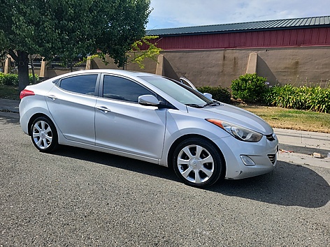 2012 Hyundai Elantra 1.8 Limited A/T PZEV's photo
