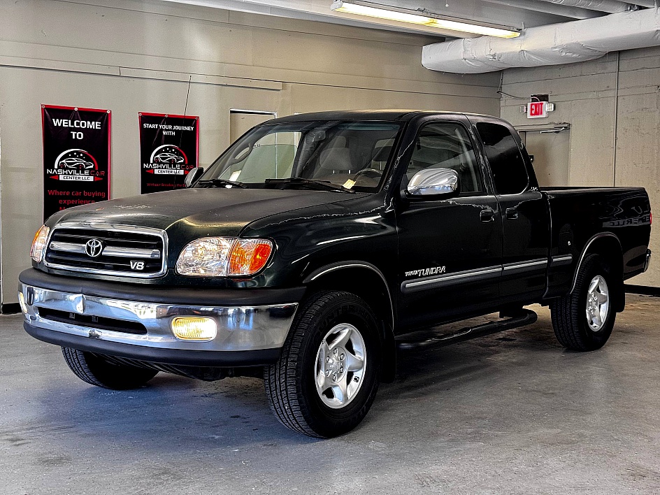 2002 Toyota Tundra SR5's photo