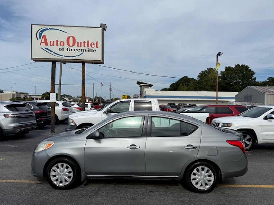 2014 Nissan Versa Sedan