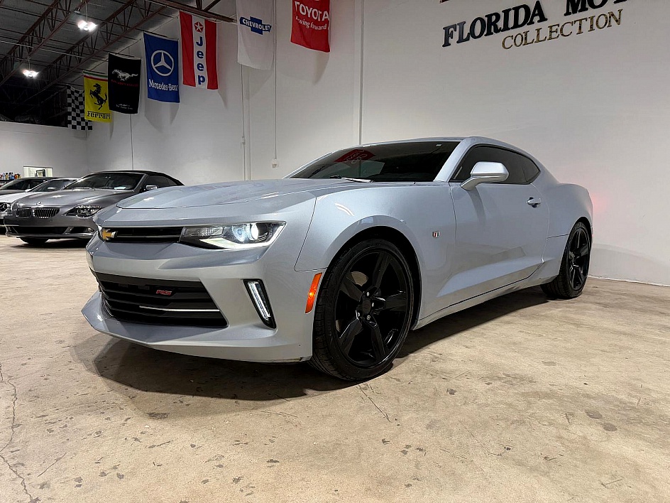 2017 Chevrolet Camaro 2LT's photo