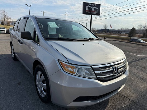 2013 Honda Odyssey LX's photo