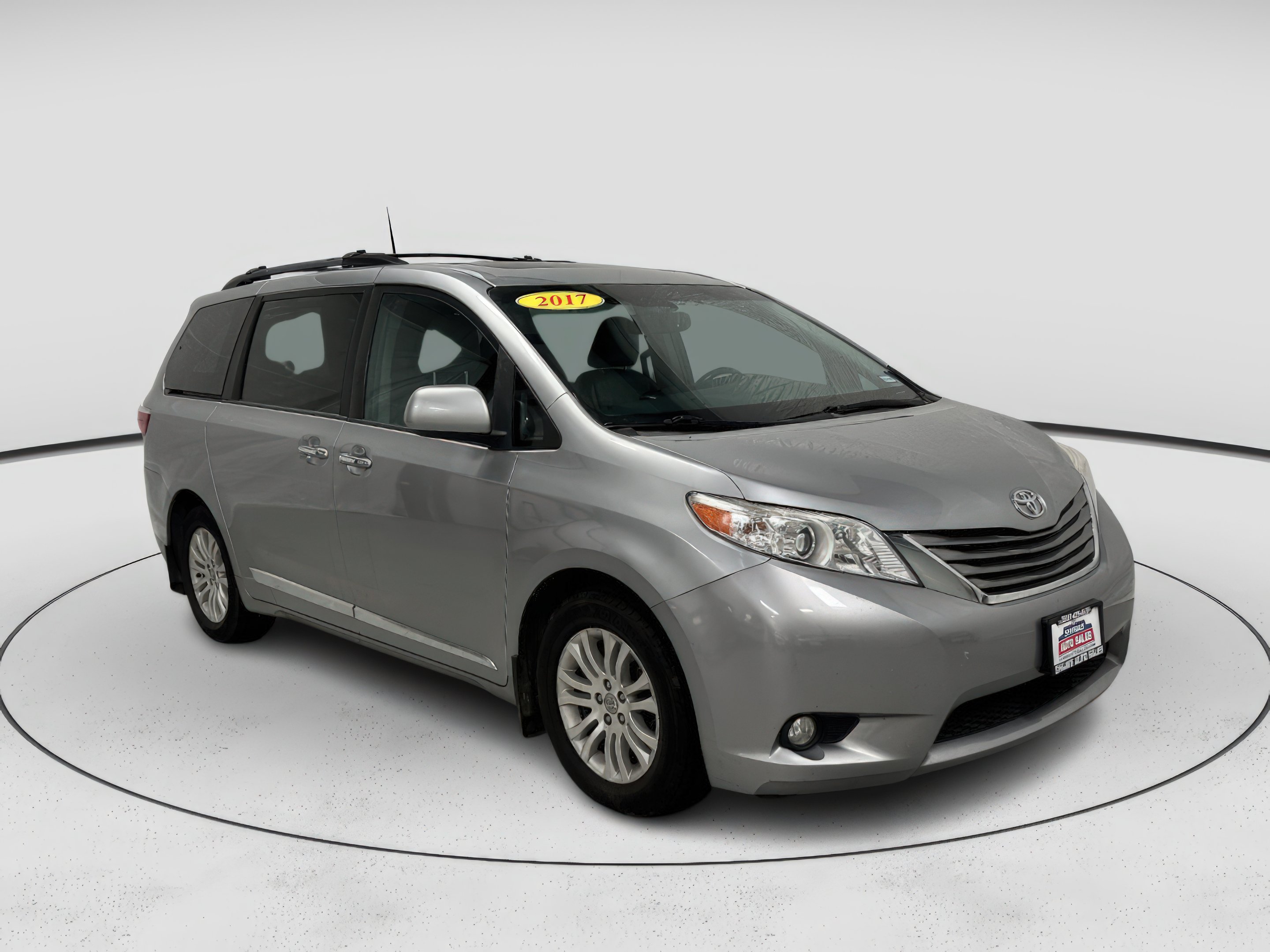 2017 Toyota Sienna XLE
