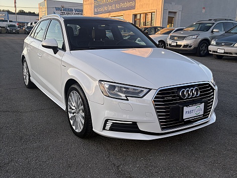 2017 Audi A3 Sportback e-tron Premium's photo