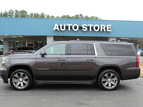 2016 Chevrolet Suburban LT's photo