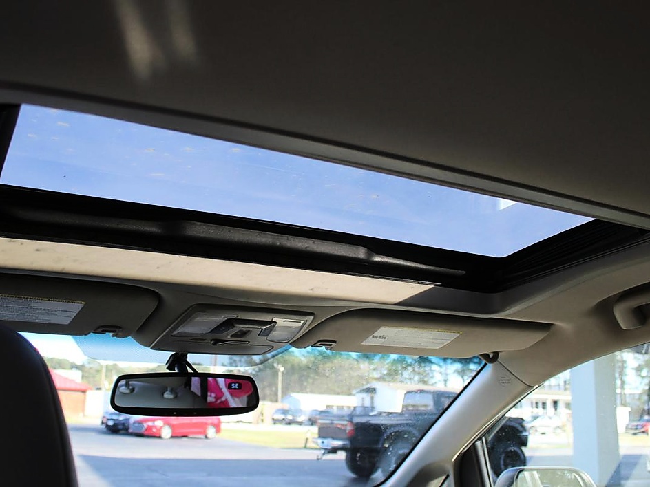 2016 Toyota Sienna XLE - Photo 12