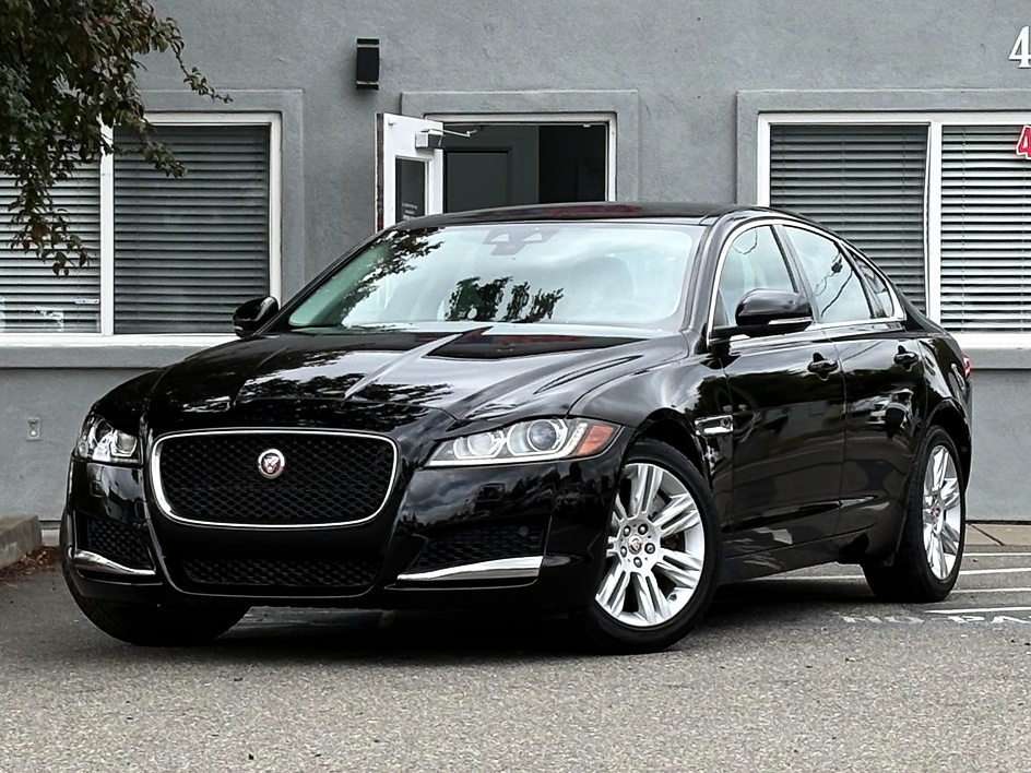 2016 Jaguar XF 35t Premium's photo