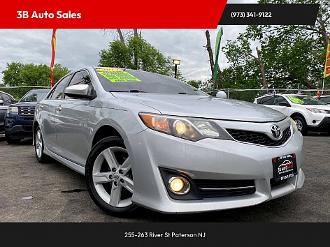 2014 Toyota Camry SE