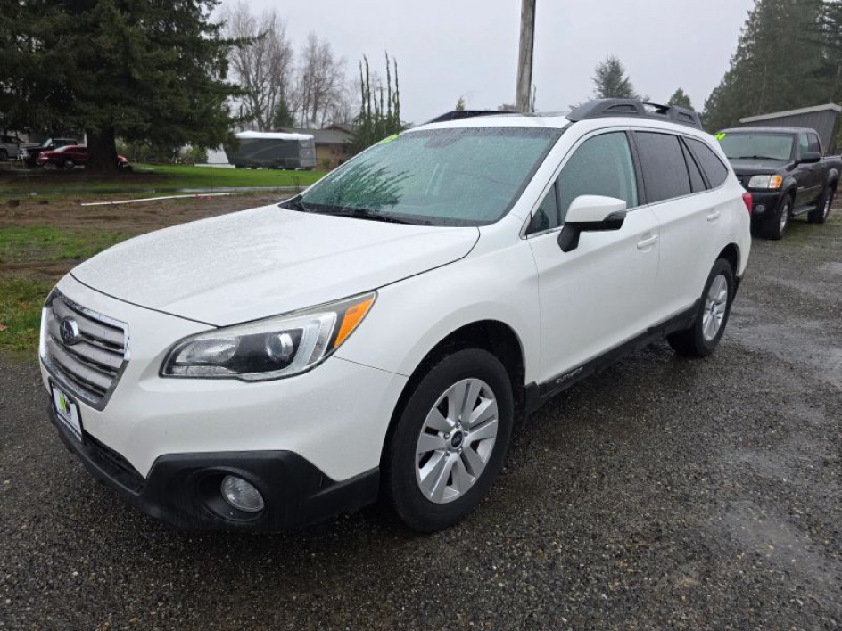 2015 Subaru Outback Premium's photo