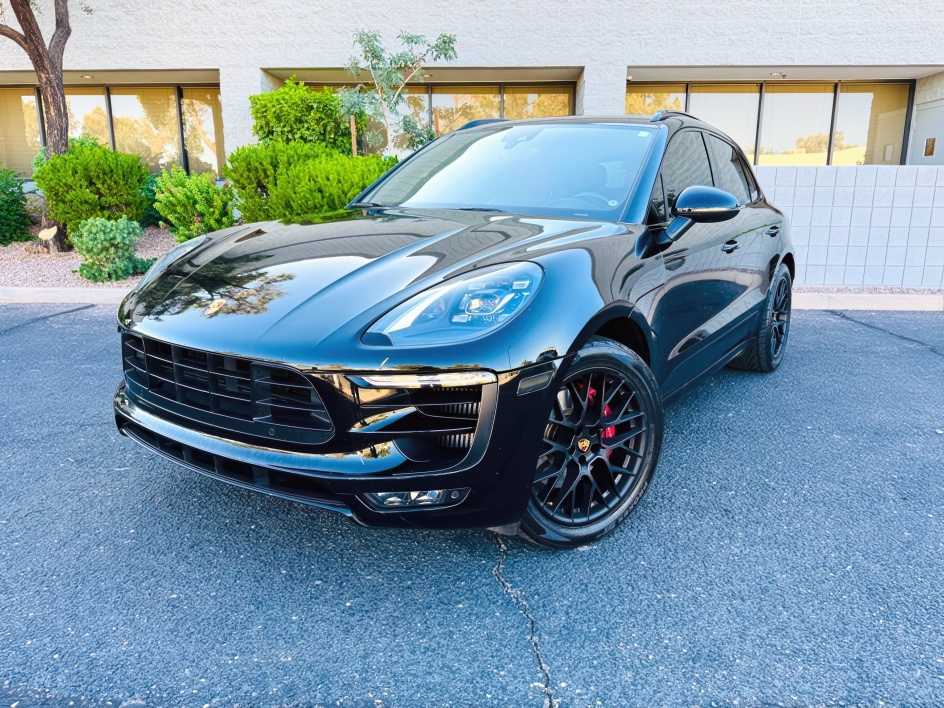 2018 Porsche Macan GTS photo 2