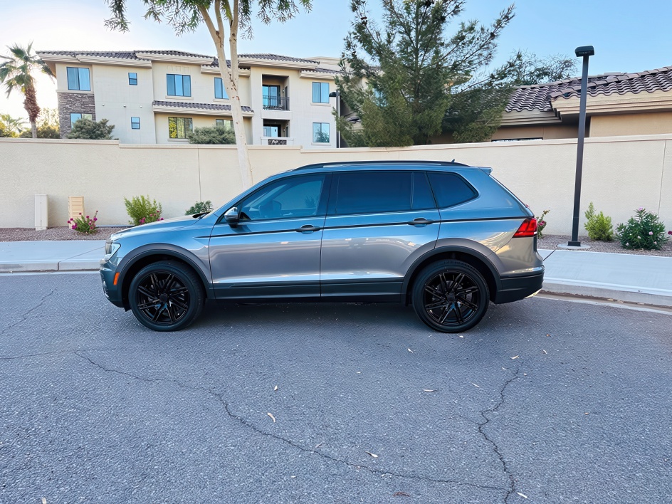 2020 Volkswagen Tiguan S photo 6