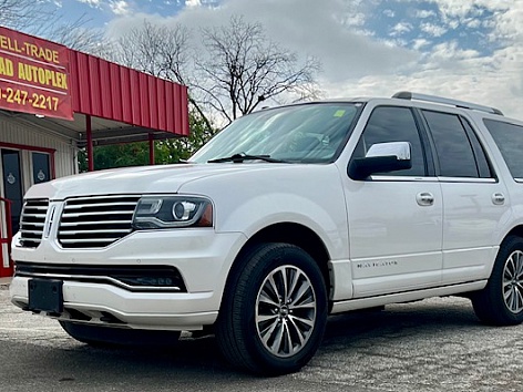 2017 Lincoln Navigator Select's photo