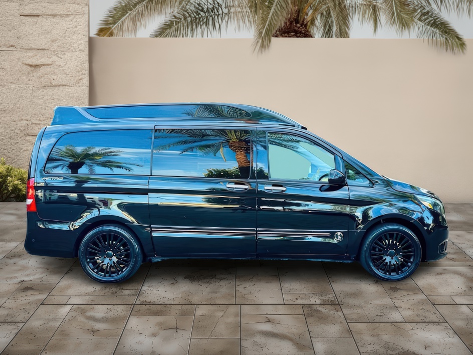 2017 Mercedes Benz Metris Passenger Van photo 2