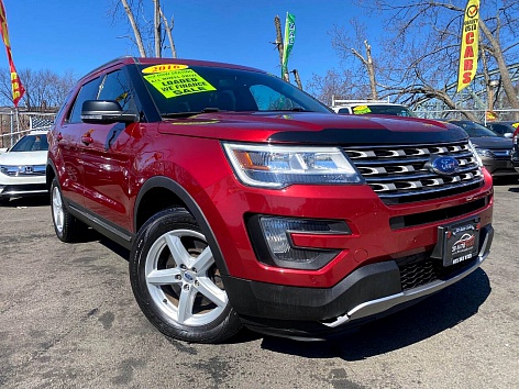 2016 Ford Explorer XLT's photo