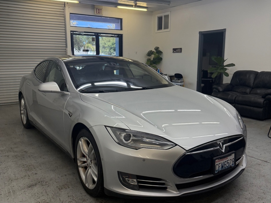 2014 Tesla Model S