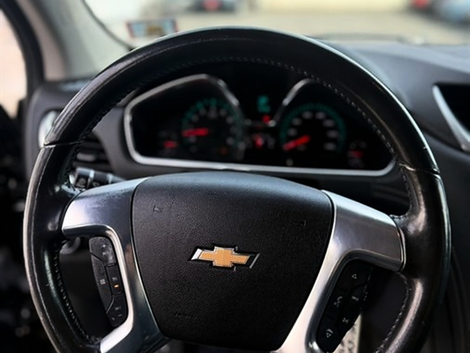 2017 Chevrolet Traverse 11