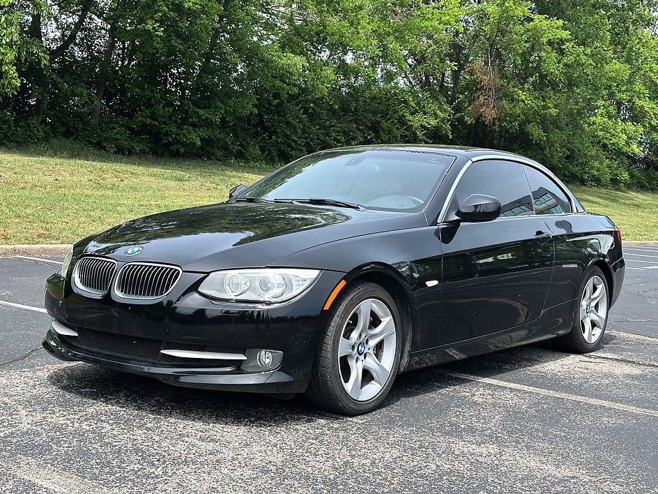 2011 BMW 3 Series 335i Convertible's photo