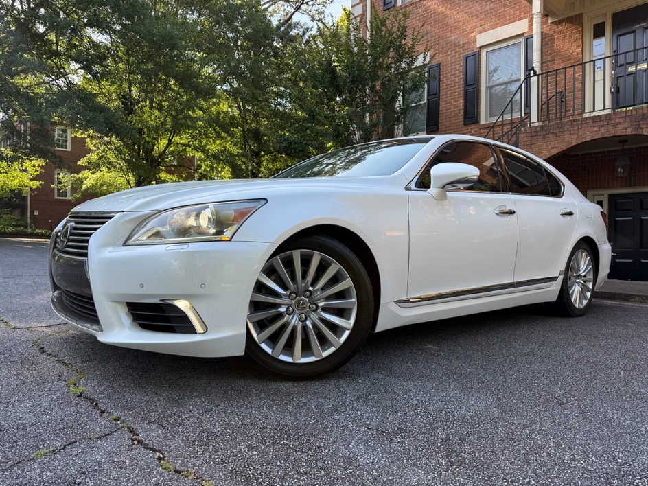 2013 Lexus LS 500 460's photo
