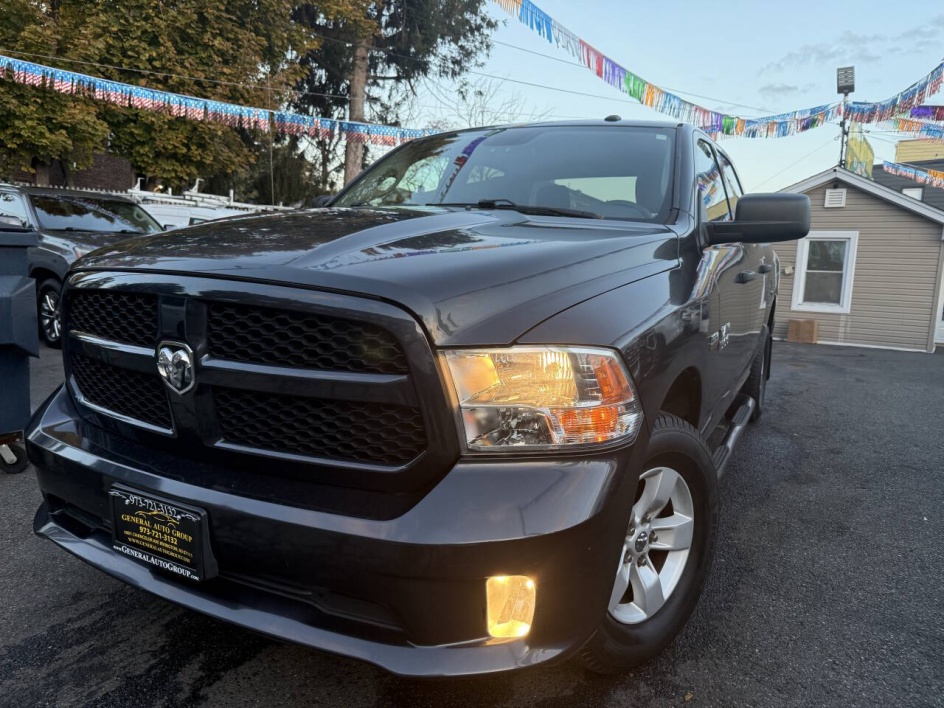 2017 RAM 1500 Express 4x4 Crew Cab 5'7's photo