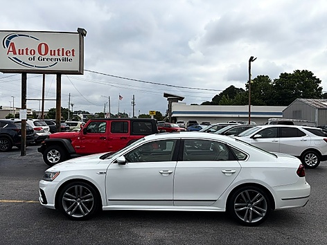 2019 Volkswagen Passat 2.0T SE R-Line Auto's photo